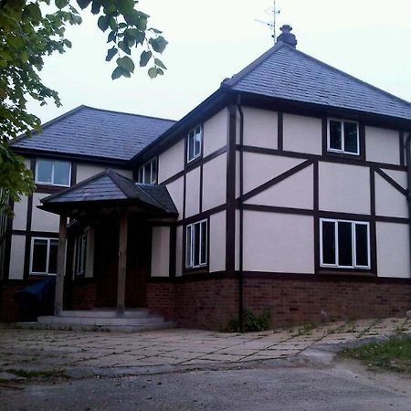 Mulberry House Hotel Hertford Exterior photo